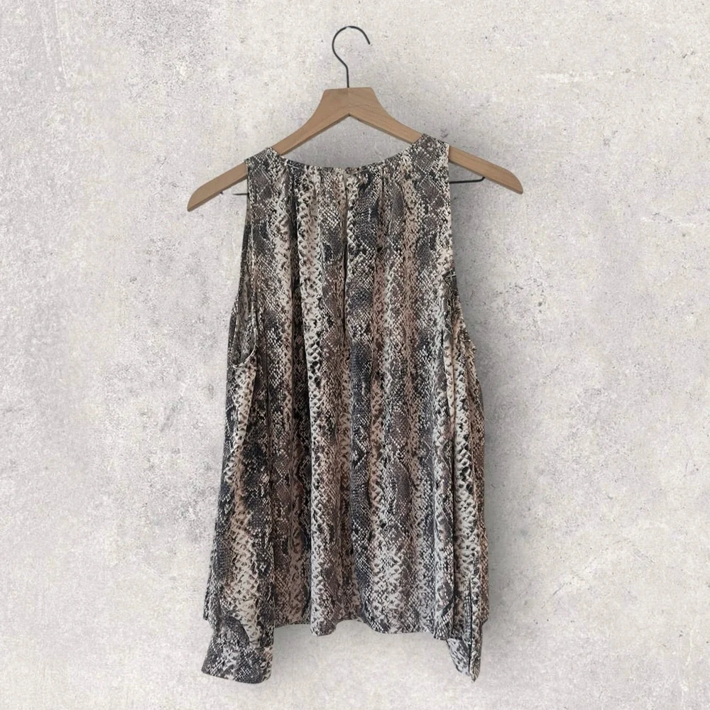 Revolve L’Academie Los Angeles Snakeprint Cold Shoulder Top Size XS